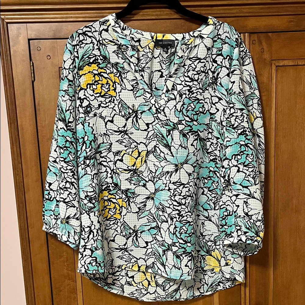 The Limited . Charming Floral V-Neck Blouse Size M